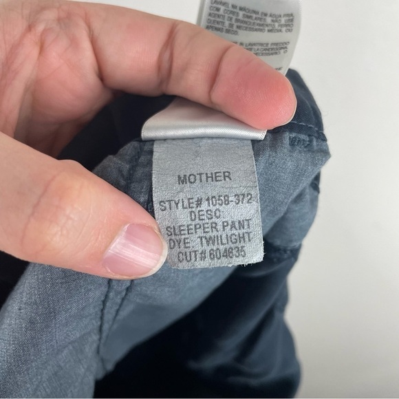 Mother Faded Black The Sleeper Relaxed Pants Size Medium - Picture 10 of 11
